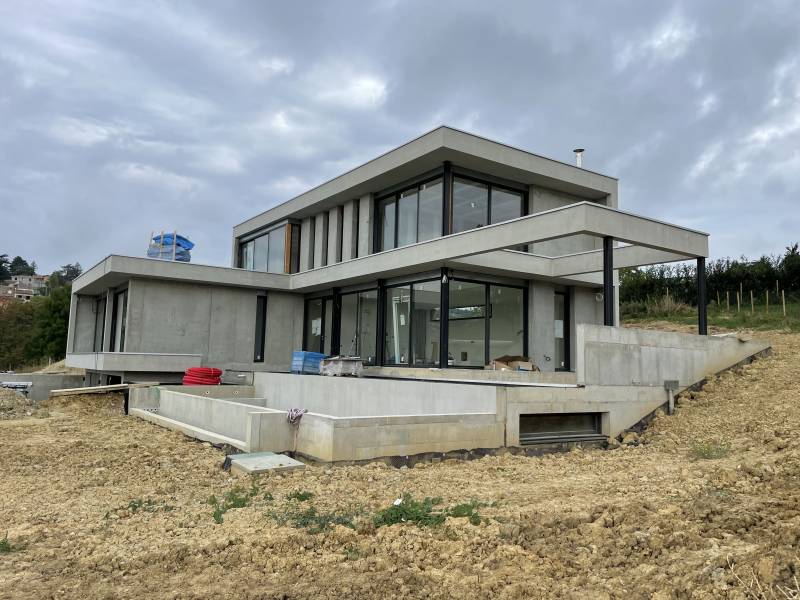 Villa haut de gamme contemporaine avec garage sous-sol dessiné par un architecte 