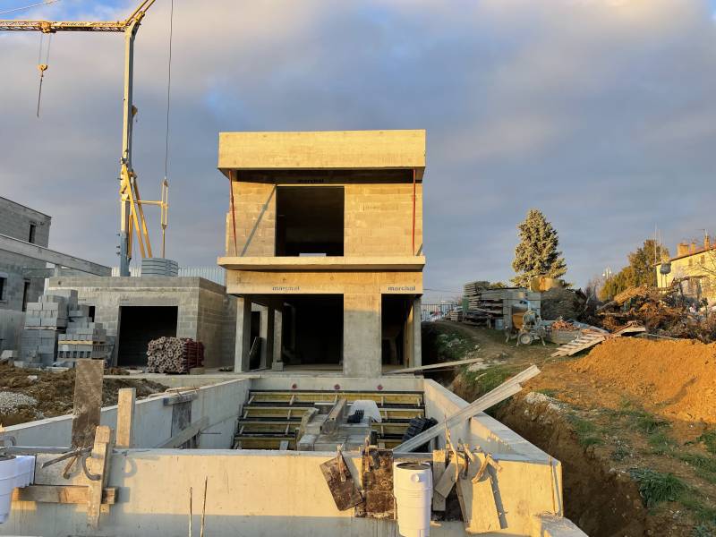 Construction villa contemporaine avec toiture terrasse toit plat à Limonest près des Mont d'Or