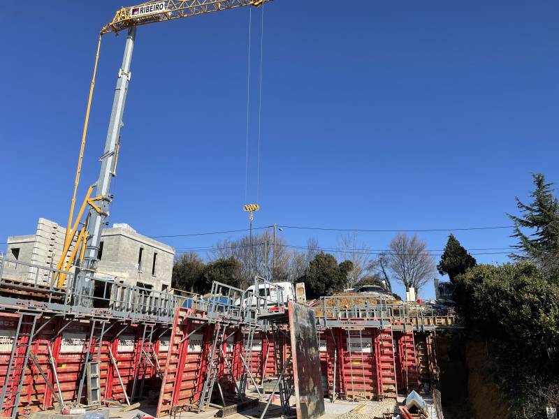 Construction villas contemporaines maisons en toit plat avec un architecte à Limonest